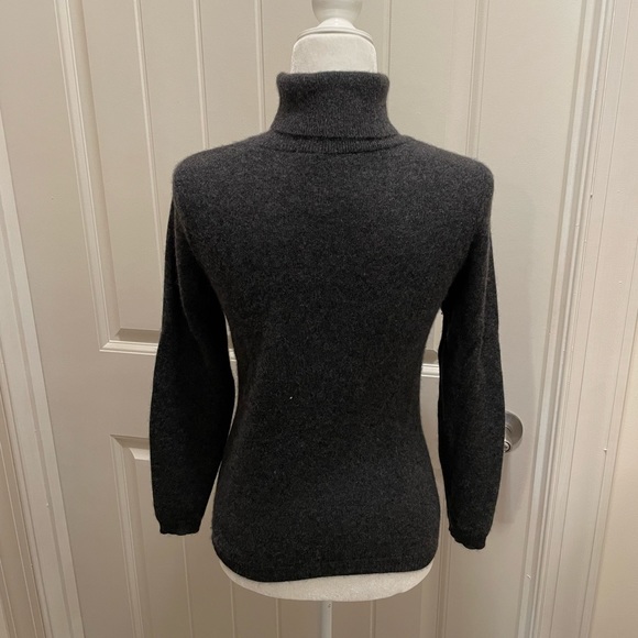 Charcoal Gray Ann Taylor 100% cashmere turtleneck. Size SP. - Picture 2 of 4